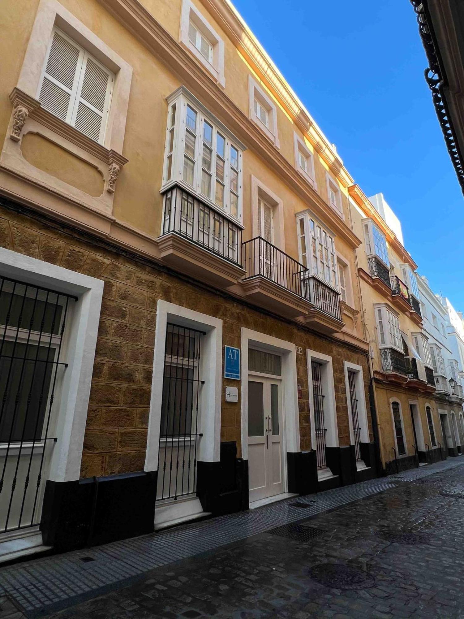 Apartamentos La Tahona Cadiz Exterior photo